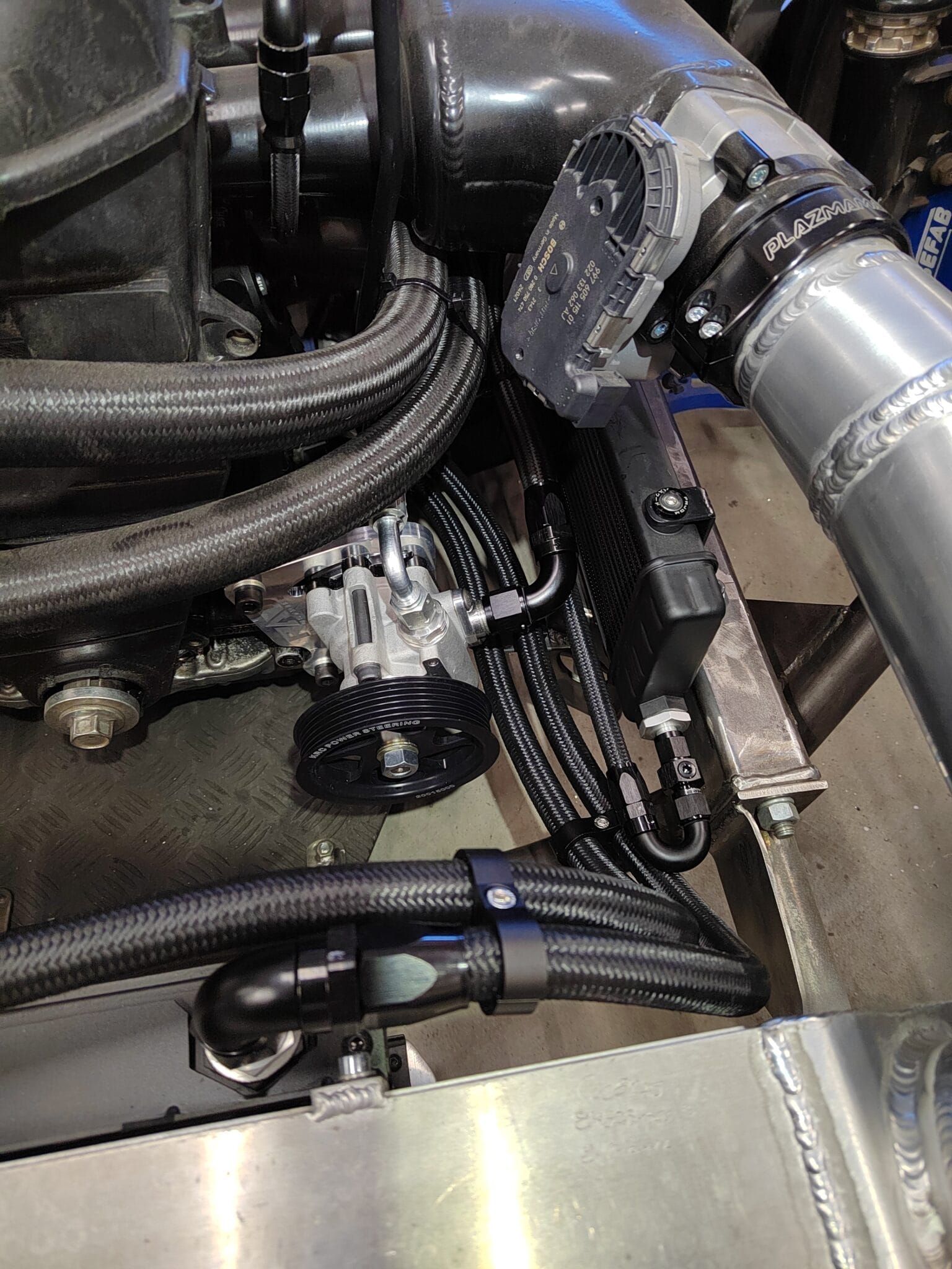 KRC ohjaustehostinpumppu