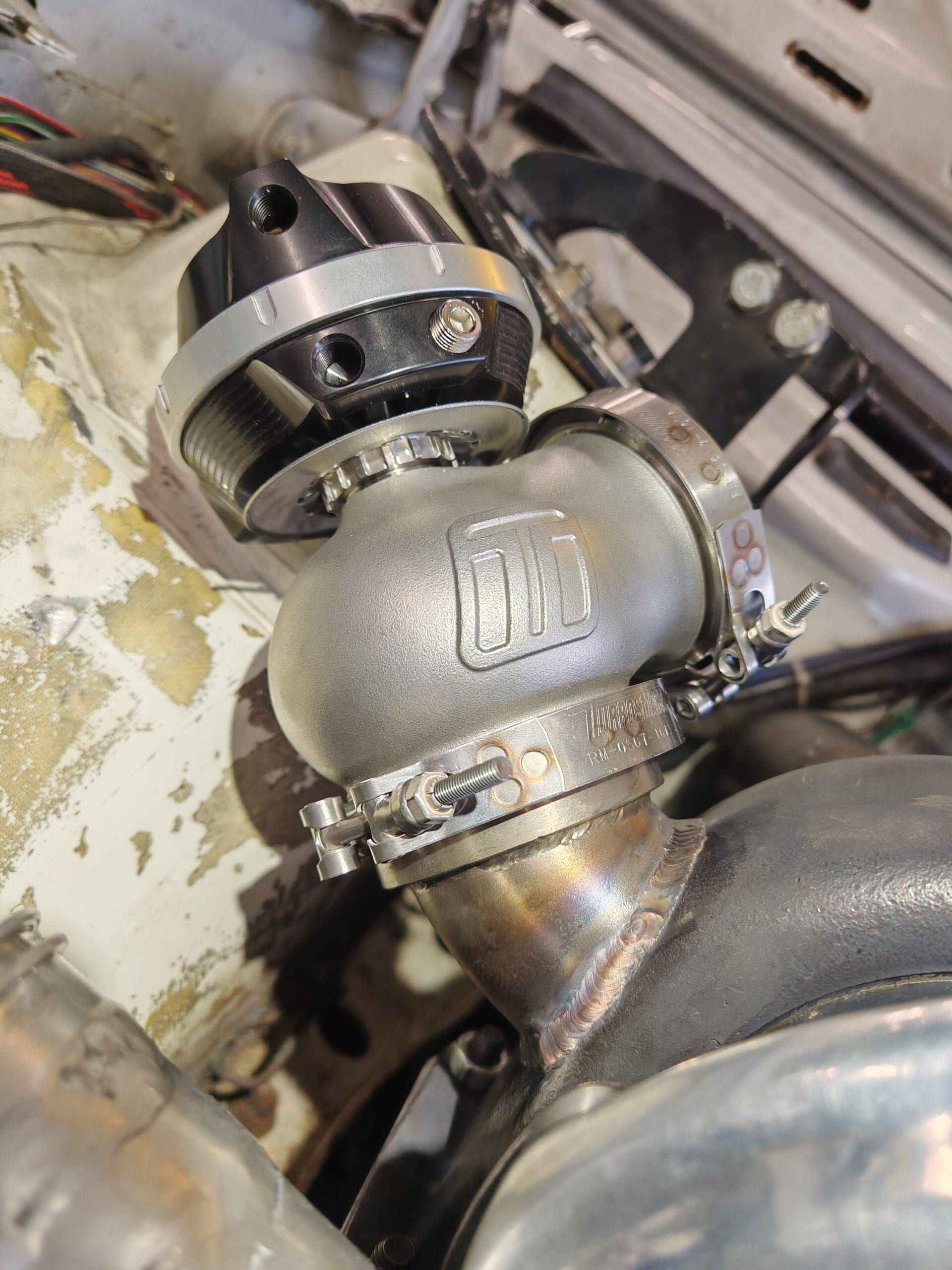 Turbosmart Powergate hitsattuna turbiinikoteloon